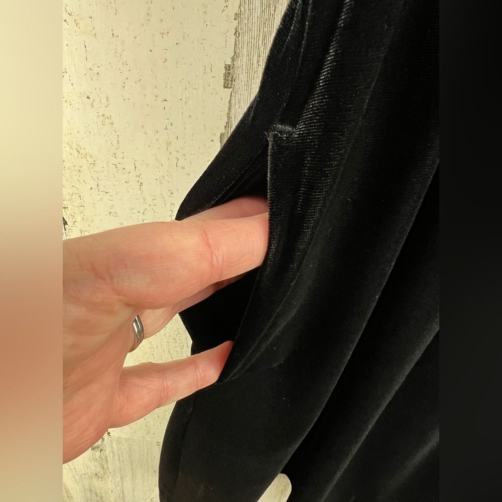 Old Navy Sleeveless Black Velvet Fit and Flare Mini Dress with Pockets Womens XS - Picture 2 of 8